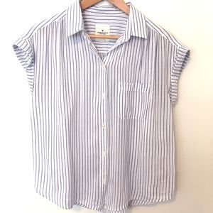 American Eagle Lightweight Striped Button-up M